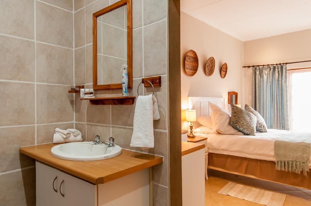 Lenore Guest House Port Elizabeth Extérieur photo